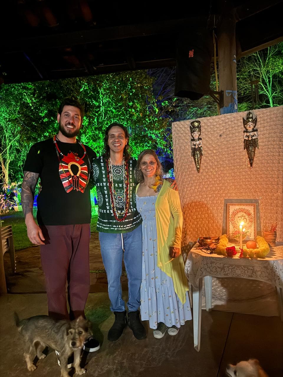 ENCONTRO ENTRE CORAÇÕES — ONDE O AMOR NOS REÚNE. Reconexão, vínculos, perdão, pertencimento e abertura do coração. Um convite para olhar para os encontros que a vida proporciona e reconhecer que todo verdadeiro encontro também pode ser um encontro consigo mesmo. — foto 10