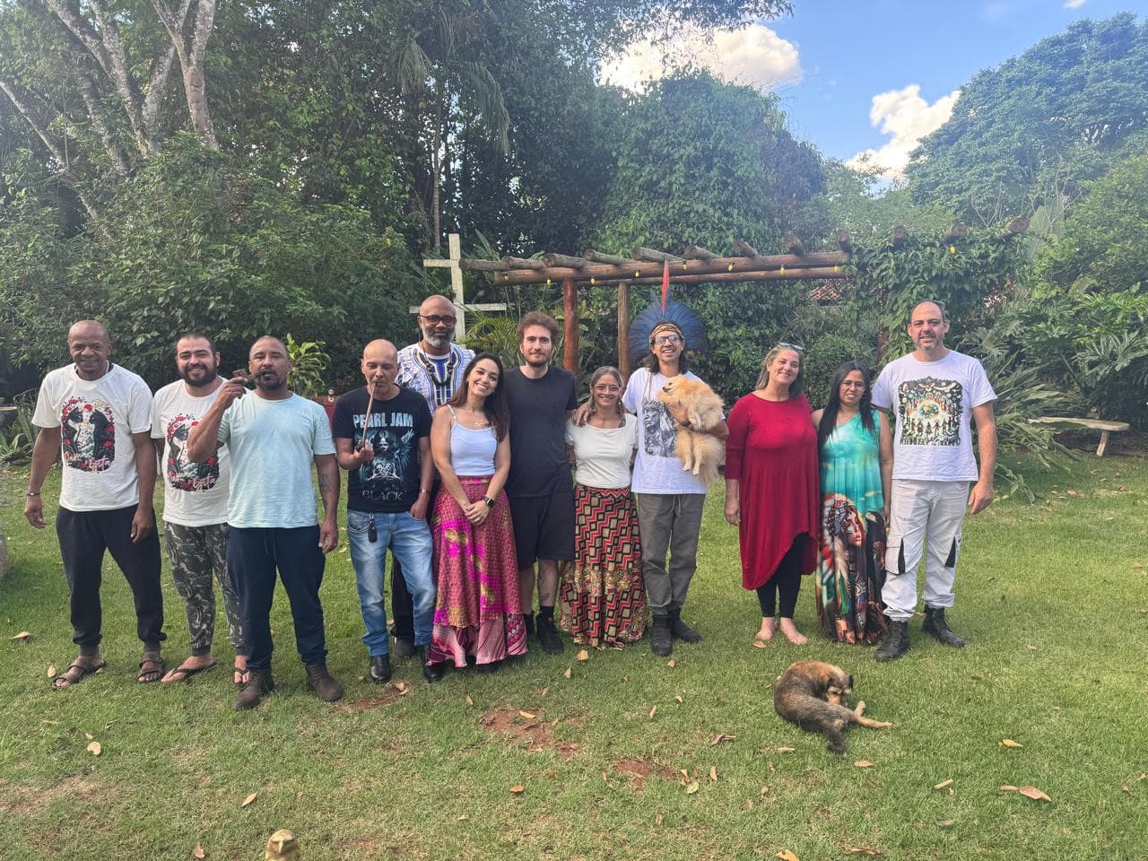 A SABEDORIA DA CORUJA — ENXERGAR ALÉM DO QUE OS OLHOS VEEM. Silêncio, intuição, discernimento e a sabedoria de atravessar os ciclos. A Coruja nos convida ao silêncio e à observação para reconhecer aquilo que precisa ser visto e atravessar as mudanças com consciência. — foto 22